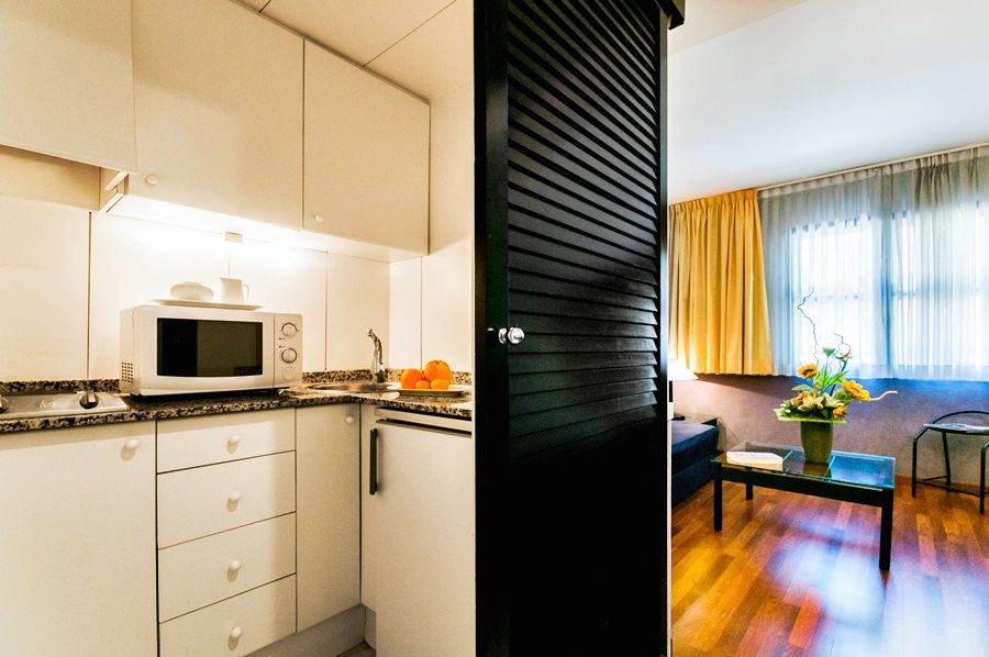 Apartamentos Descartes Barcelona Kültér fotó
