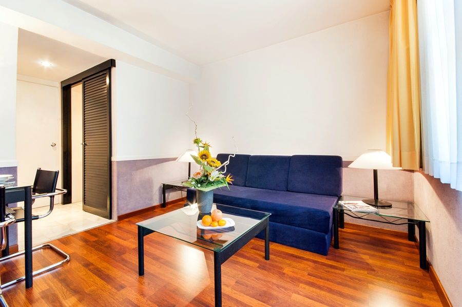 Apartamentos Descartes Barcelona Kültér fotó
