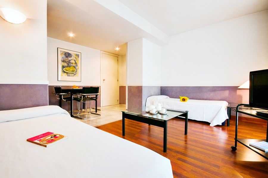 Apartamentos Descartes Barcelona Kültér fotó